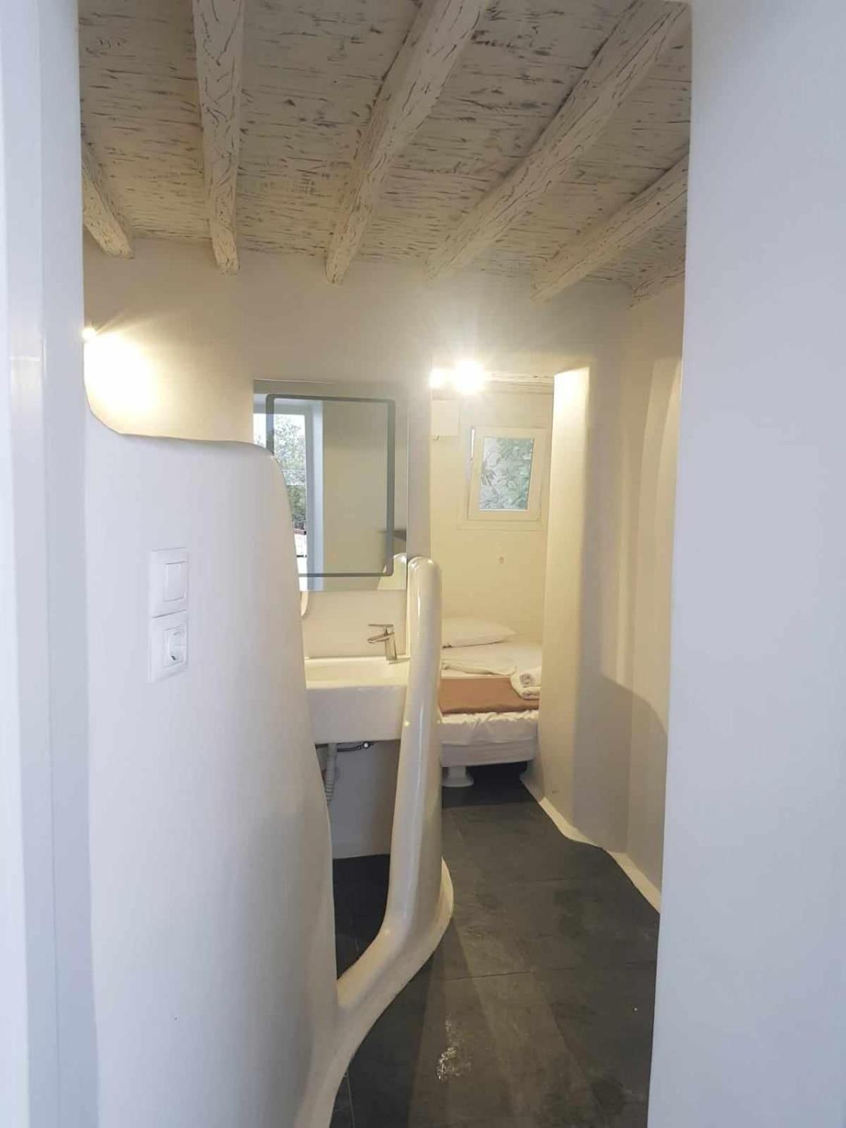 Mykonos Vibes Airport Studios And Apartments Mykonos Town Exteriör bild