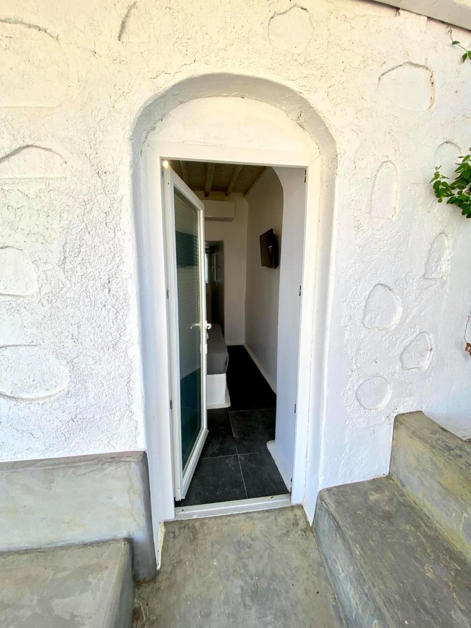 Mykonos Vibes Airport Studios And Apartments Mykonos Town Exteriör bild