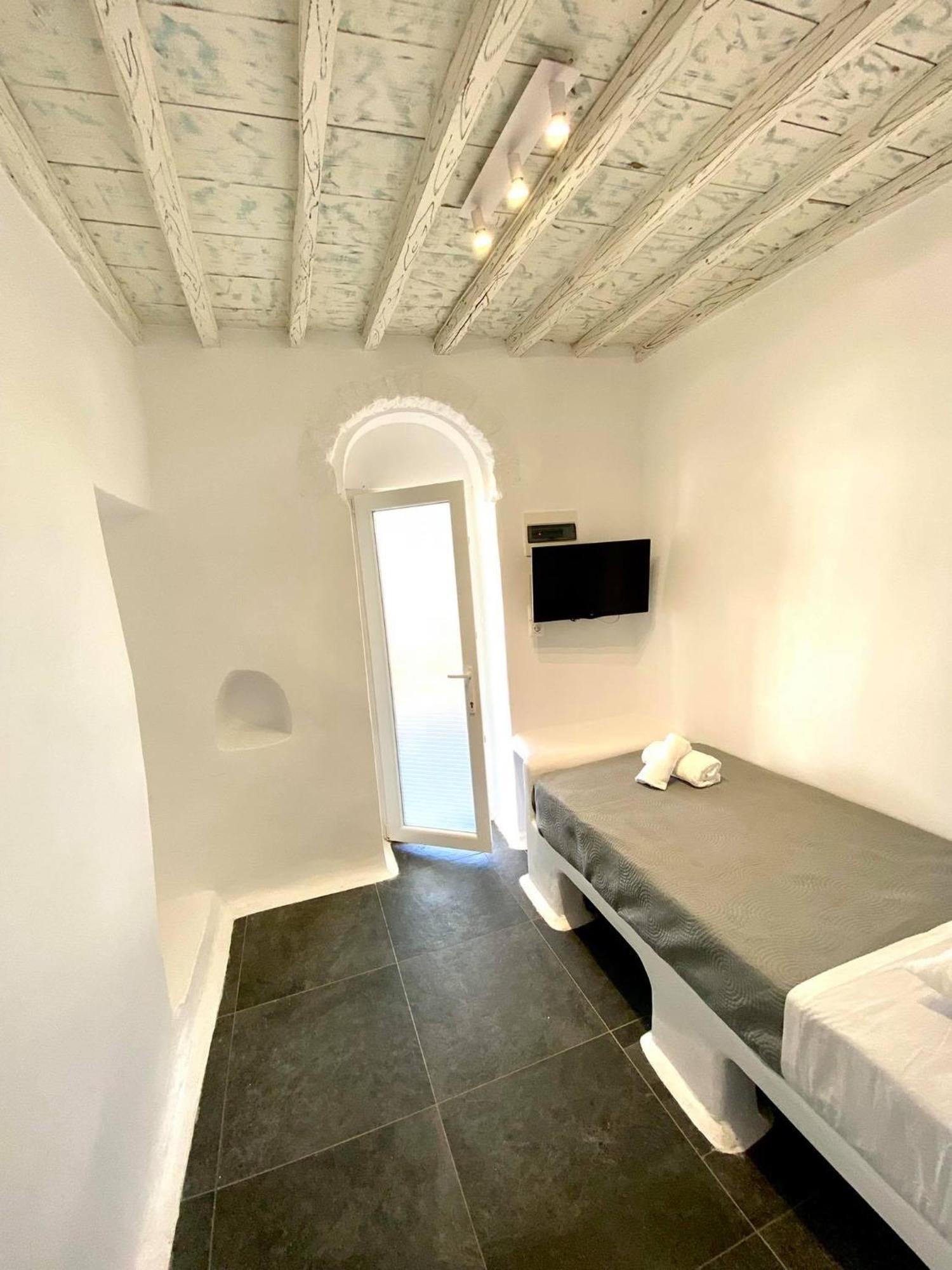 Mykonos Vibes Airport Studios And Apartments Mykonos Town Exteriör bild