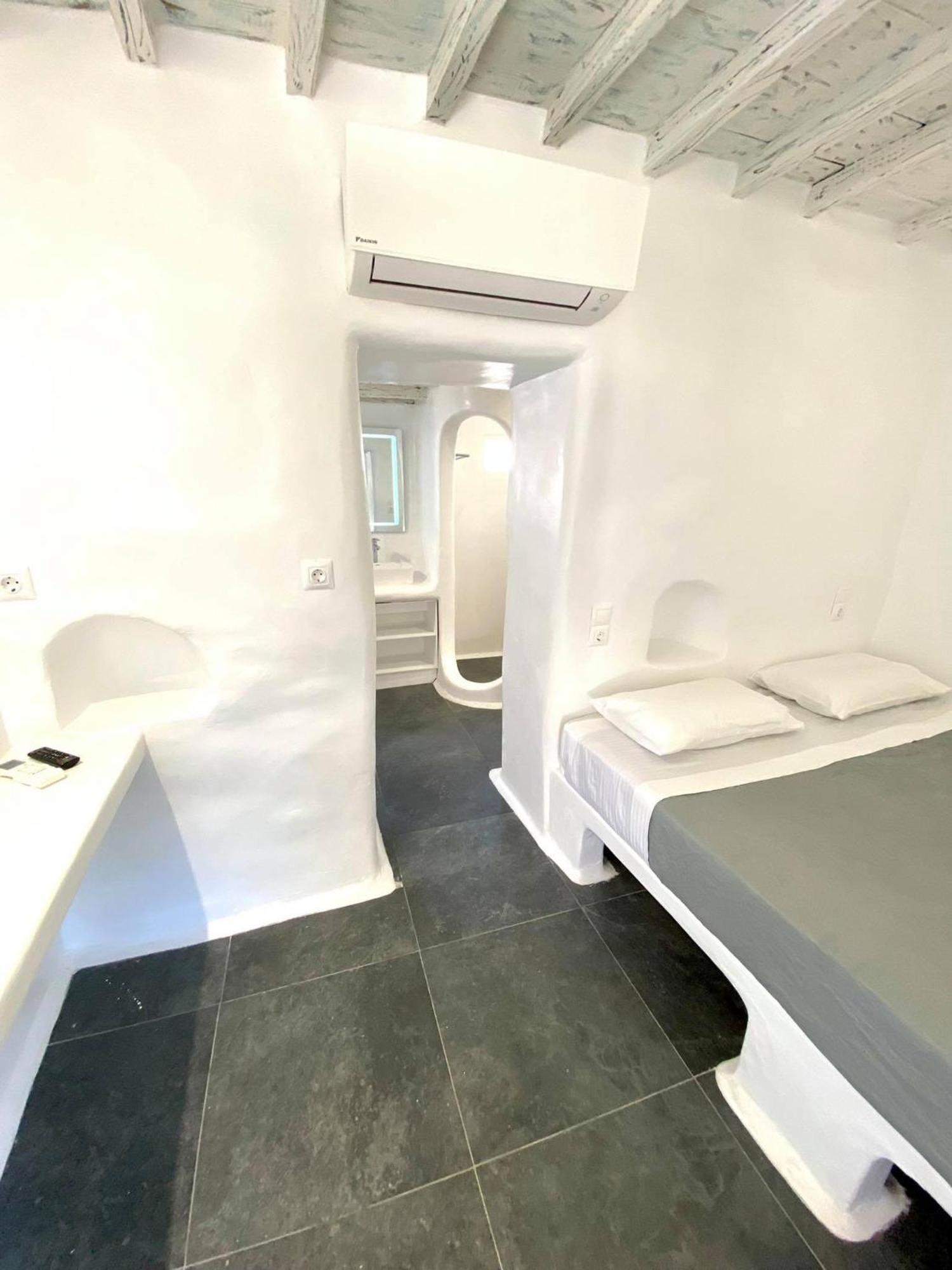 Mykonos Vibes Airport Studios And Apartments Mykonos Town Exteriör bild